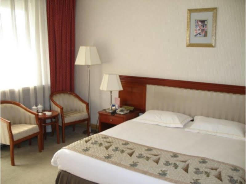 Dongfang Hotel
